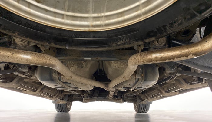2018 Mahindra XUV500 W11 AT, Diesel, Automatic, 35,238 km, Rear Underbody