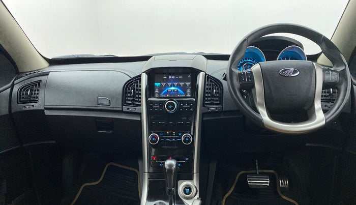 2018 Mahindra XUV500 W11 AT, Diesel, Automatic, 35,238 km, Dashboard