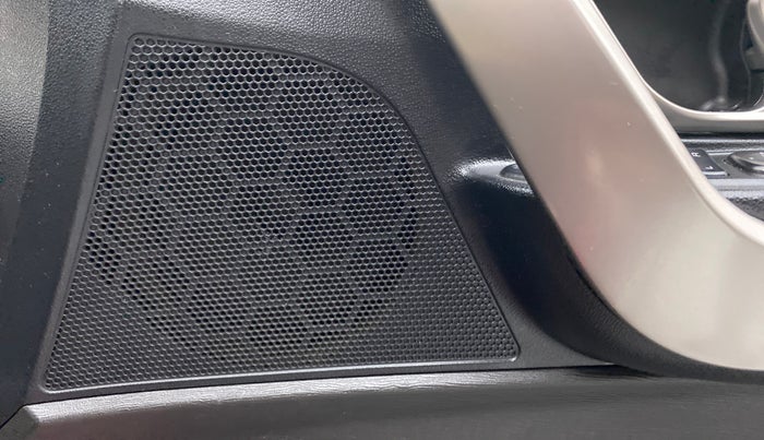 2018 Mahindra XUV500 W11 AT, Diesel, Automatic, 35,238 km, Speaker