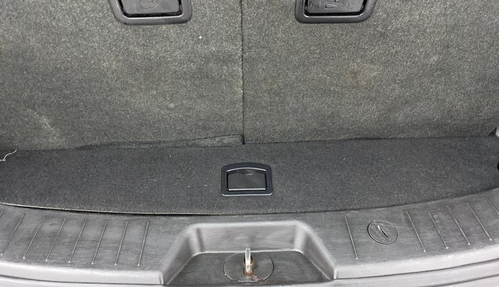 2018 Mahindra XUV500 W11 AT, Diesel, Automatic, 35,238 km, Boot Inside