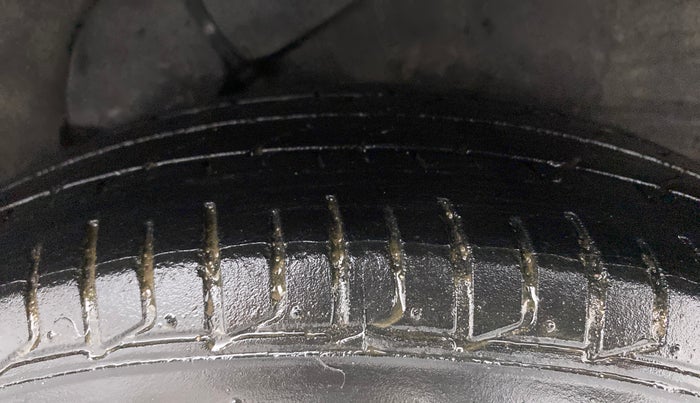 2012 Hyundai i10 MAGNA 1.2, Petrol, Manual, 40,724 km, Left Rear Tyre Tread