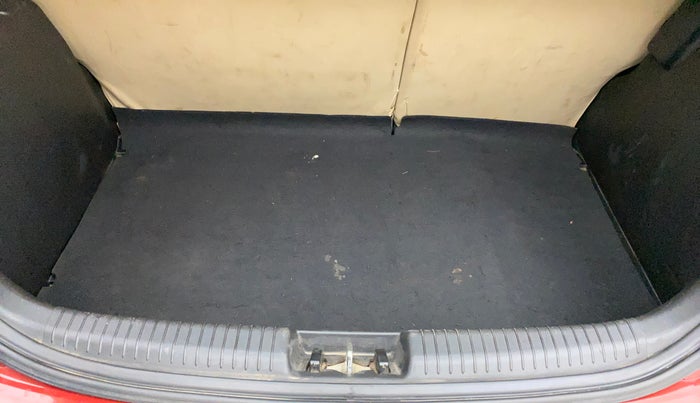 2014 Hyundai i20 SPORTZ 1.2, Petrol, Manual, 47,092 km, Boot Inside
