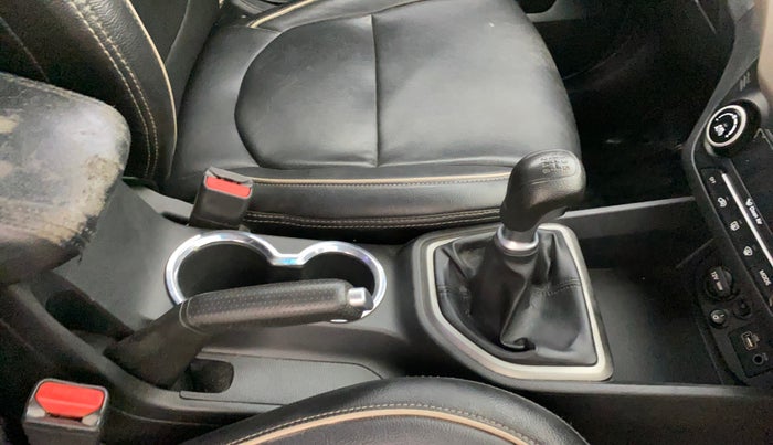 2016 Hyundai Creta SX PLUS 1.6 PETROL, Petrol, Manual, 63,797 km, Gear Lever