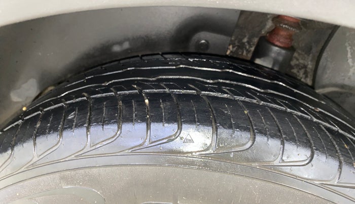 2016 Hyundai Creta SX PLUS 1.6 PETROL, Petrol, Manual, 63,797 km, Left Rear Tyre Tread