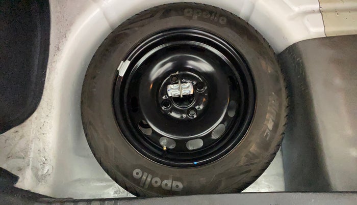 2014 Ford Figo TITANIUM 1.2 PETROL, Petrol, Manual, 93,003 km, Spare Tyre