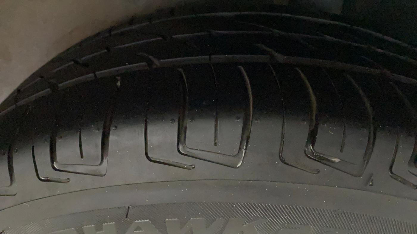 2014 Ford Figo TITANIUM 1.2 PETROL, Petrol, Manual, 93,010 km, Left Rear Tyre Tread