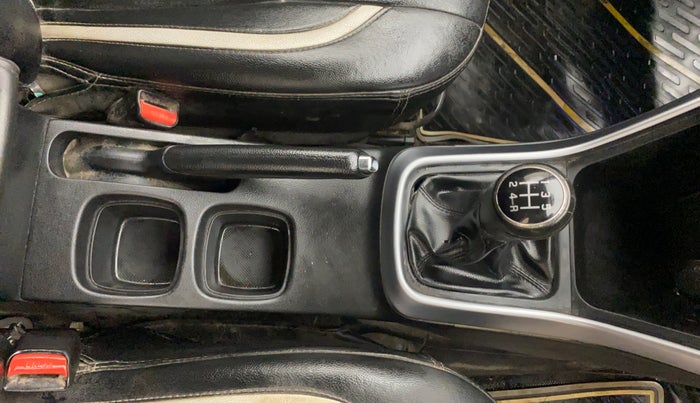 2018 Maruti S Cross ZETA 1.3, Diesel, Manual, 97,895 km, Gear Lever