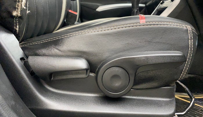 2018 Maruti S Cross ZETA 1.3, Diesel, Manual, 97,895 km, Driver Side Adjustment Panel