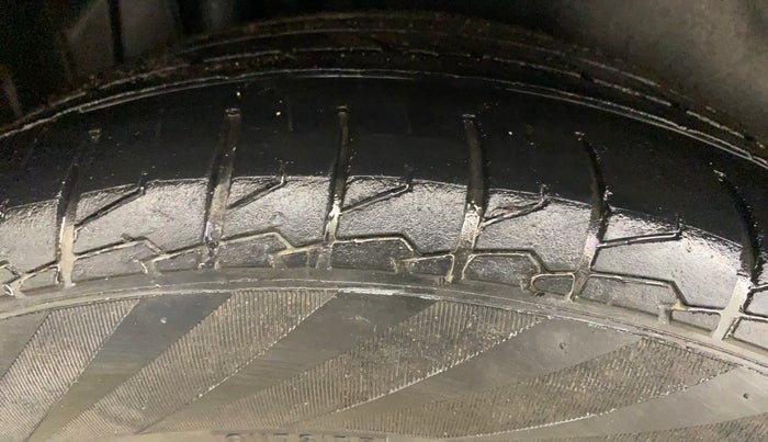 2018 Maruti S Cross ZETA 1.3, Diesel, Manual, 97,895 km, Right Rear Tyre Tread