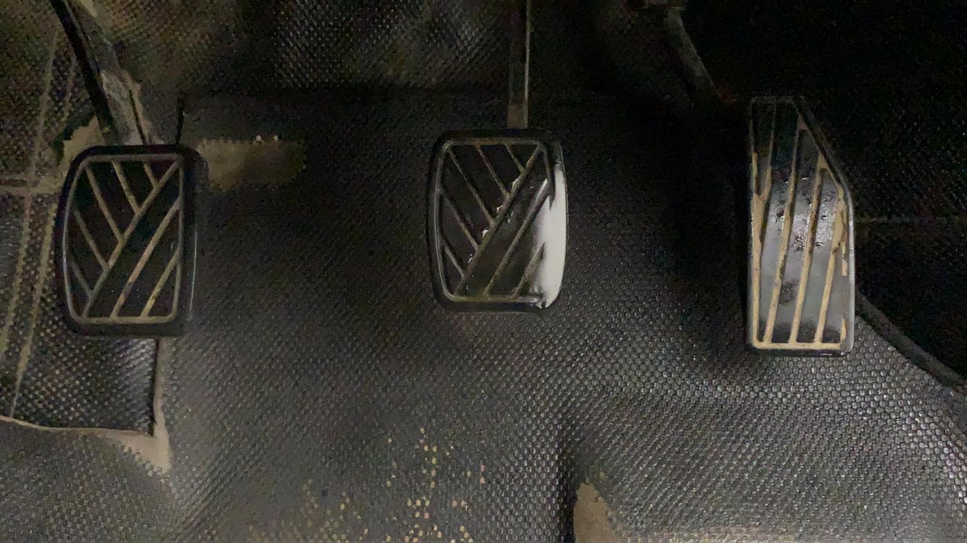 2019 Maruti Swift VDI, Diesel, Manual, 76,029 km, Pedals