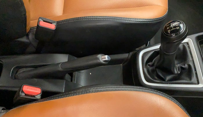 2019 Maruti Swift VDI, Diesel, Manual, 76,029 km, Gear Lever