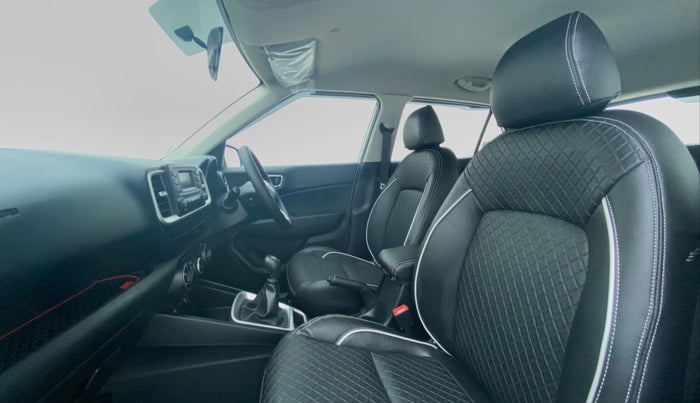 2020 Hyundai VENUE S MT 1.2 KAPPA, Petrol, Manual, 5,415 km, Right Side Front Door Cabin View