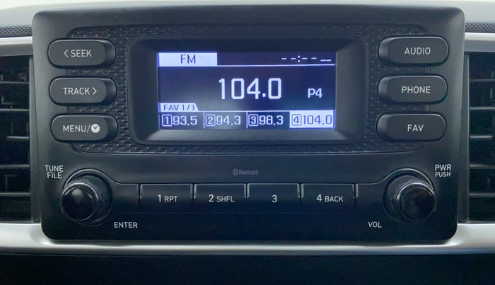 2020 Hyundai VENUE S MT 1.2 KAPPA, Petrol, Manual, 5,415 km, Infotainment System