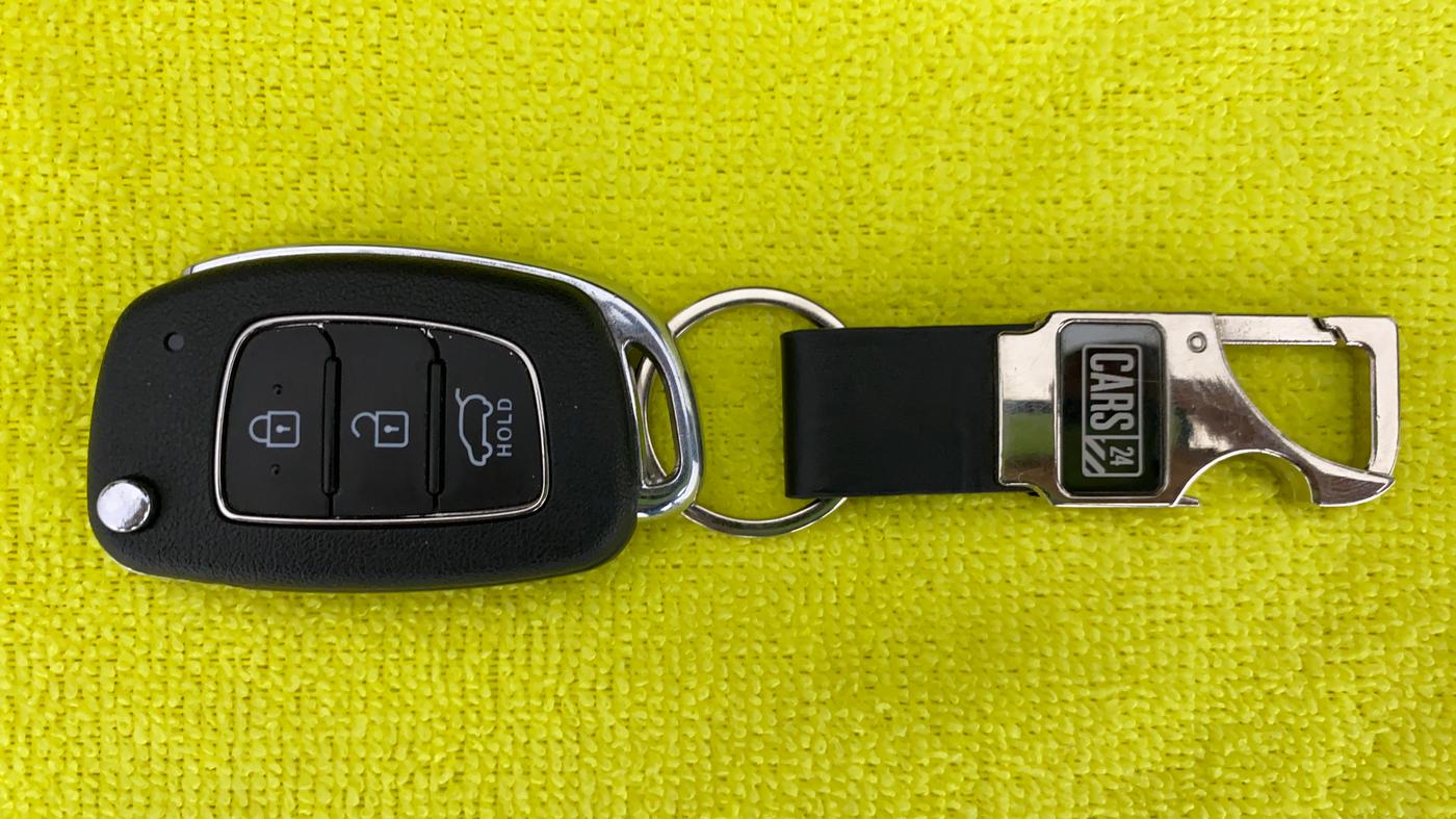 2020 Hyundai VENUE S MT 1.2 KAPPA, Petrol, Manual, 5,415 km, Key Close-up