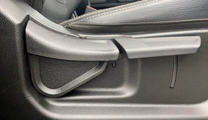 2023 KIA SONET HTK PLUS 1.0 IMT, Petrol, Manual, 1,687 km, Driver Side Adjustment Panel