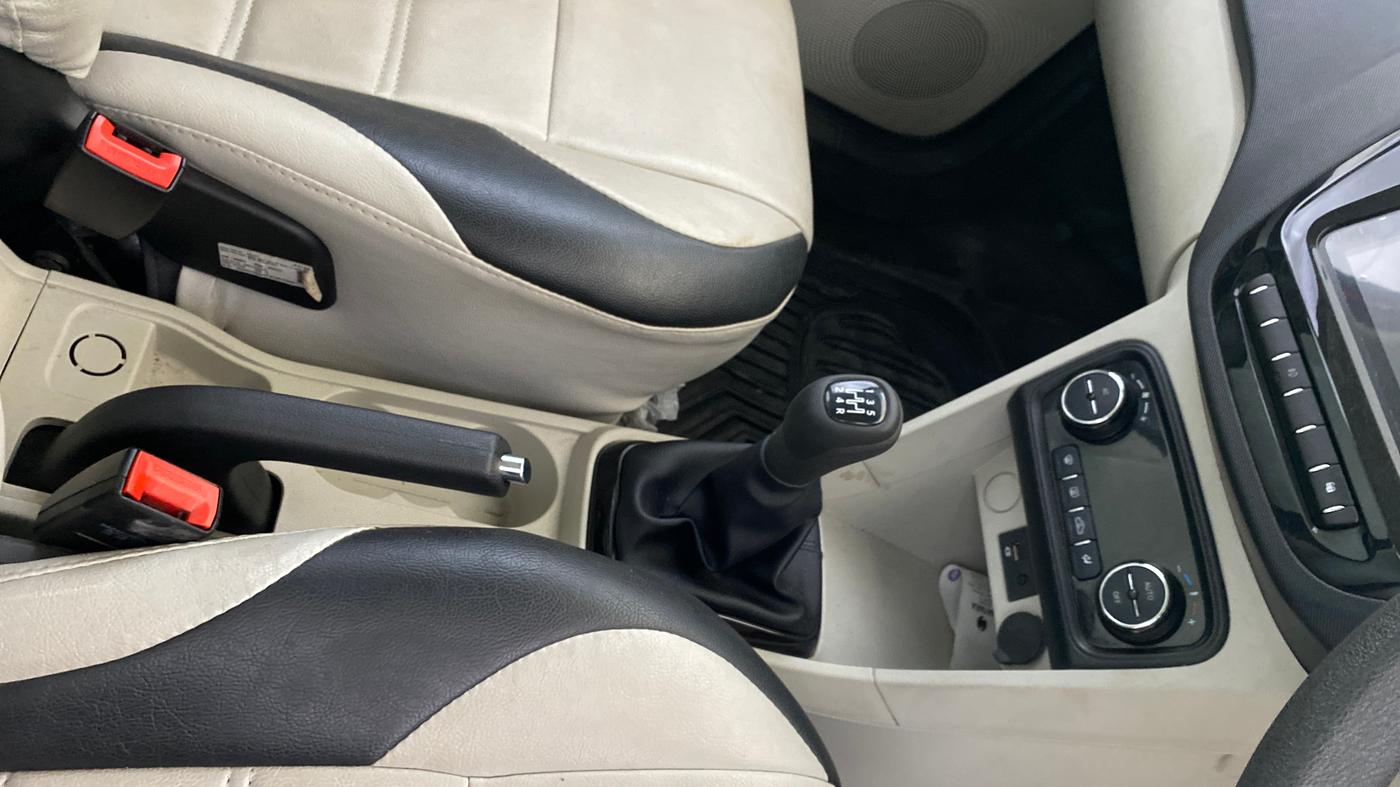 2022 Tata Tiago XZ PLUS PETROL, Petrol, Manual, 28,540 km, Gear Lever