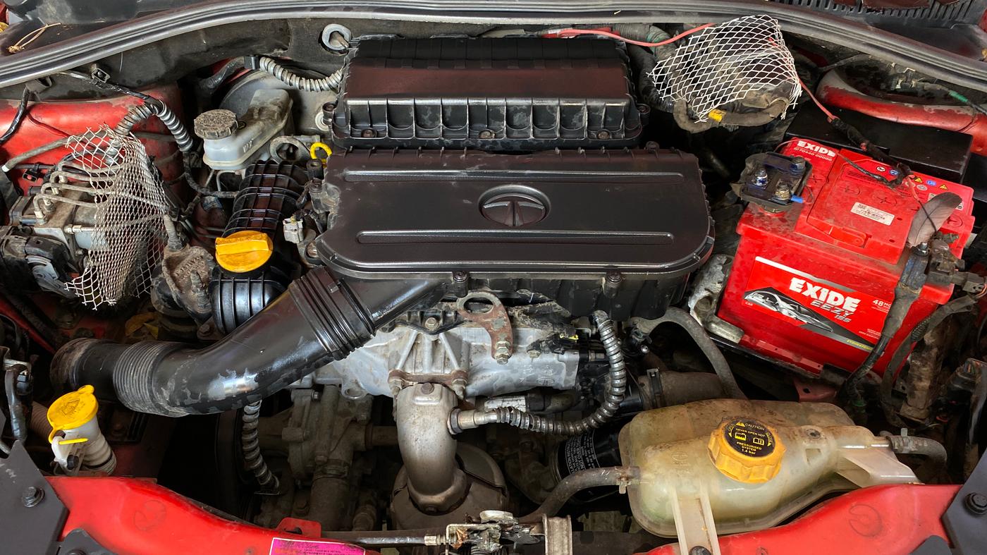 2022 Tata Tiago XZ PLUS PETROL, Petrol, Manual, 28,540 km, Engine View