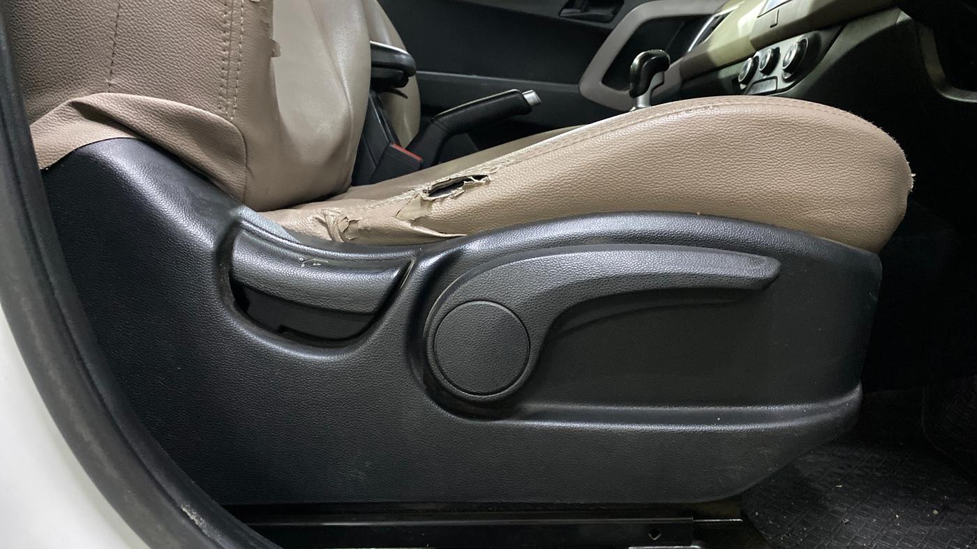 2020 Hyundai Creta E PLUS 1.4 DIESEL, Diesel, Manual, 79,406 km, Driver Side Adjustment Panel
