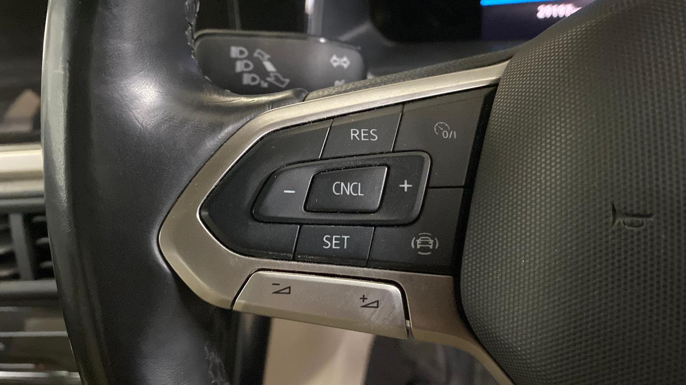 2024 Volkswagen VIRTUS Highline Plus 1.0 TSI MT, Petrol, Manual, 29,188 km, Adaptive Cruise Control
