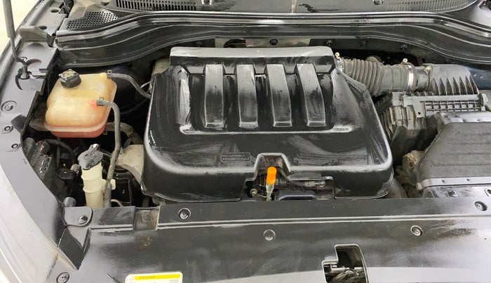 2021 Mahindra XUV700 AX 7 LUXURY P AT 7 STR, Petrol, Automatic, 73,781 km, Engine View - Right