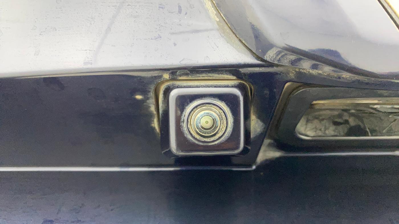 2021 Mahindra XUV700 AX 7 LUXURY P AT 7 STR, Petrol, Automatic, 73,781 km, Parking Camera
