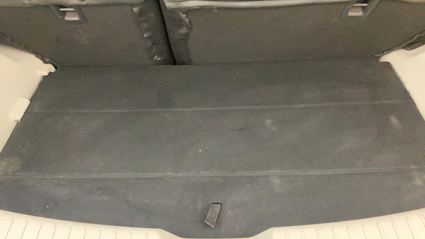 2019 Mahindra XUV300 W8(O) 1.2 PETROL DUAL TONE, Petrol, Manual, 77,714 km, Boot Inside