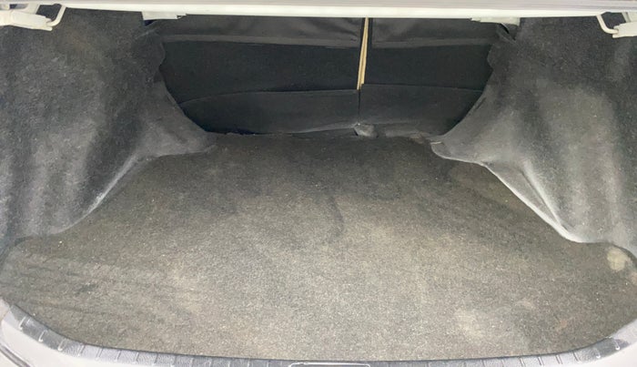 2017 Toyota Corolla Altis VL CVT PETROL, Petrol, Automatic, 93,281 km, Boot Inside