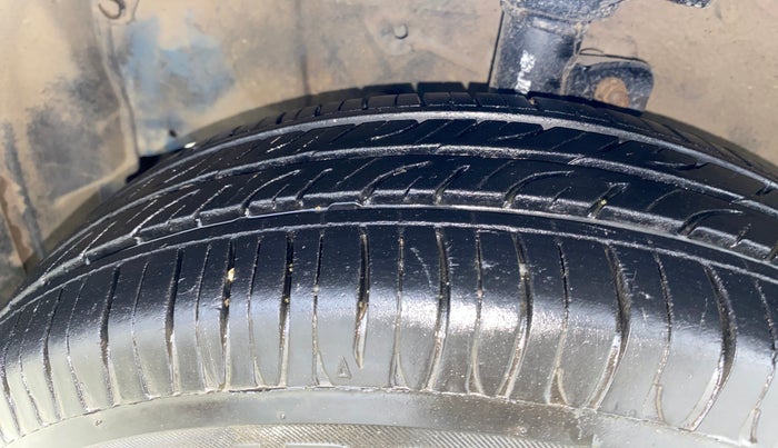 2014 Maruti Celerio VXI AMT, Petrol, Automatic, 67,886 km, Left Front Tyre Tread