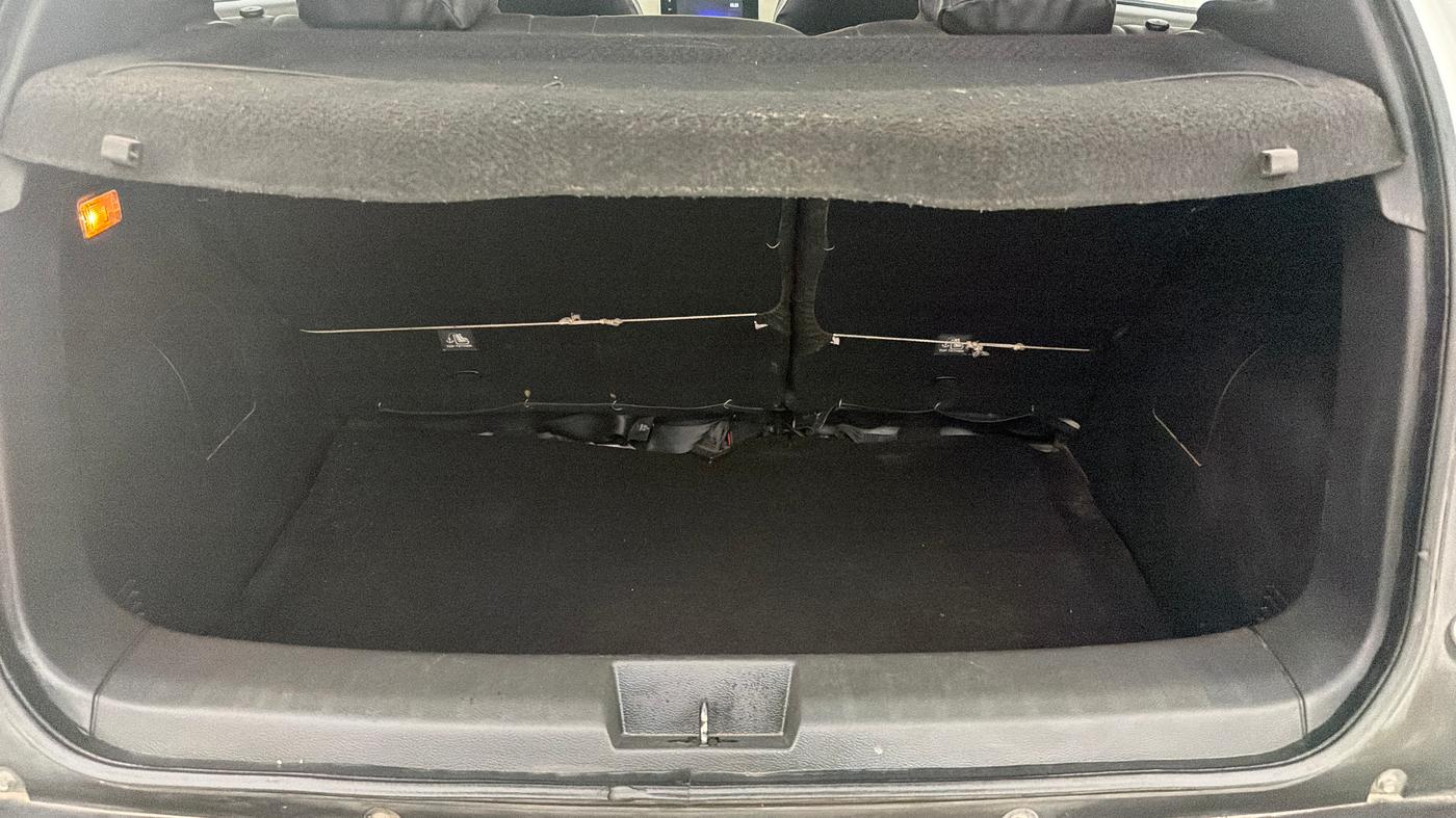 2022 Nissan MAGNITE XV MT, Petrol, Manual, 75,355 km, Boot Inside