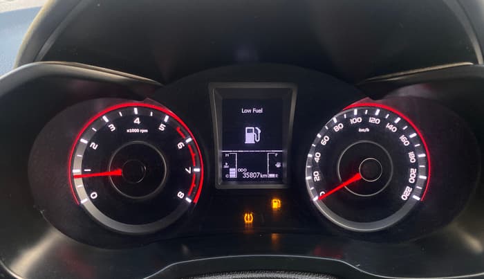 2022 Mahindra XUV300 W8 (O) 1.2 PETROL, Petrol, Manual, 35,807 km, Odometer Image