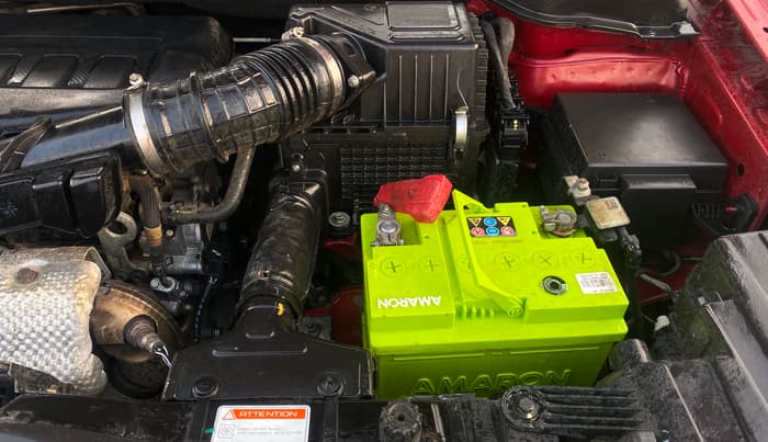2022 Mahindra XUV300 W8 (O) 1.2 PETROL, Petrol, Manual, 35,807 km, Engine View - Left