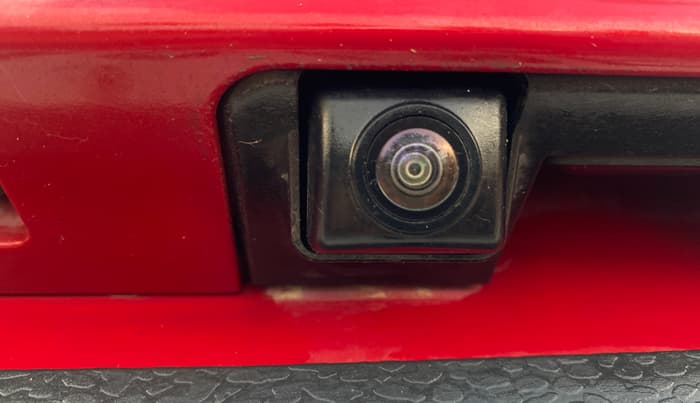 2022 Mahindra XUV300 W8 (O) 1.2 PETROL, Petrol, Manual, 35,807 km, Parking Camera
