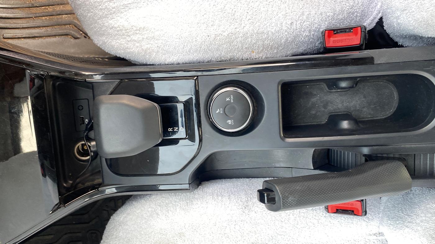 2024 Tata NEXON Pure 1.2 Petrol 6AMT, Petrol, Manual, 27,941 km, Gear Lever