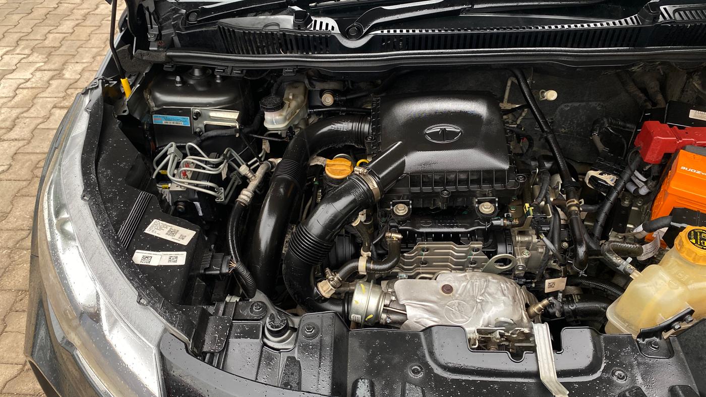 2022 Tata NEXON XZ PLUS (PREMIUM) PETROL, Petrol, Manual, 29,325 km, Engine View - Right