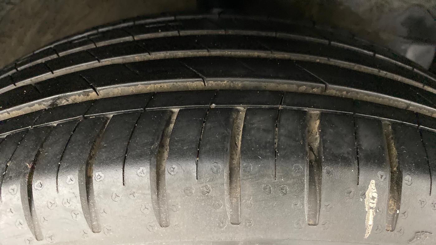 2021 MG HECTOR SHARP DCT PETROL, Petrol, Automatic, 6,501 km, Right Front Tyre Tread