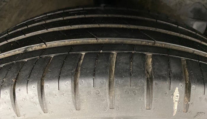 2021 MG HECTOR SHARP DCT PETROL, Petrol, Automatic, 6,501 km, Right Front Tyre Tread