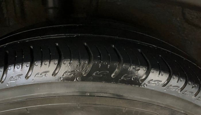 2018 Maruti IGNIS ZETA 1.2, Petrol, Manual, 86,026 km, Right Rear Tyre Tread