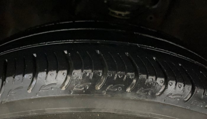 2018 Maruti IGNIS ZETA 1.2, Petrol, Manual, 86,026 km, Left Front Tyre Tread