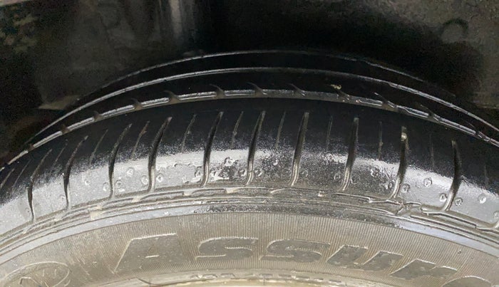 2017 Honda Jazz 1.2L I-VTEC V AT, Petrol, Automatic, 89,835 km, Right Rear Tyre Tread