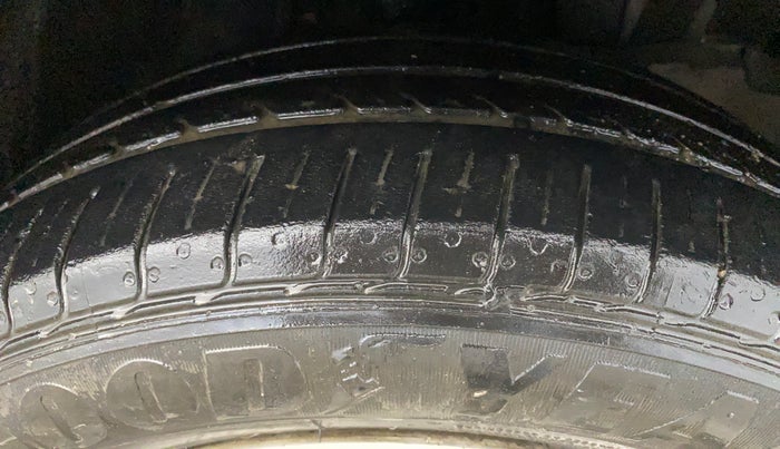 2017 Honda Jazz 1.2L I-VTEC V AT, Petrol, Automatic, 89,835 km, Right Front Tyre Tread