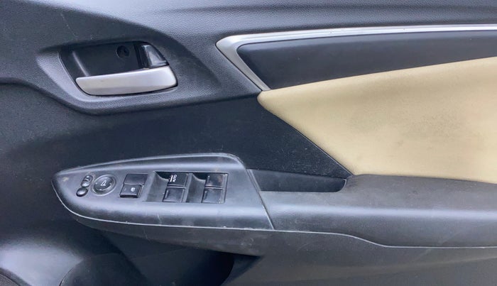 2017 Honda Jazz 1.2L I-VTEC V AT, Petrol, Automatic, 89,835 km, Driver Side Door Panels Control