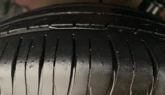 2015 Maruti Celerio VXI, Petrol, Manual, 60,594 km, Left Front Tyre Tread