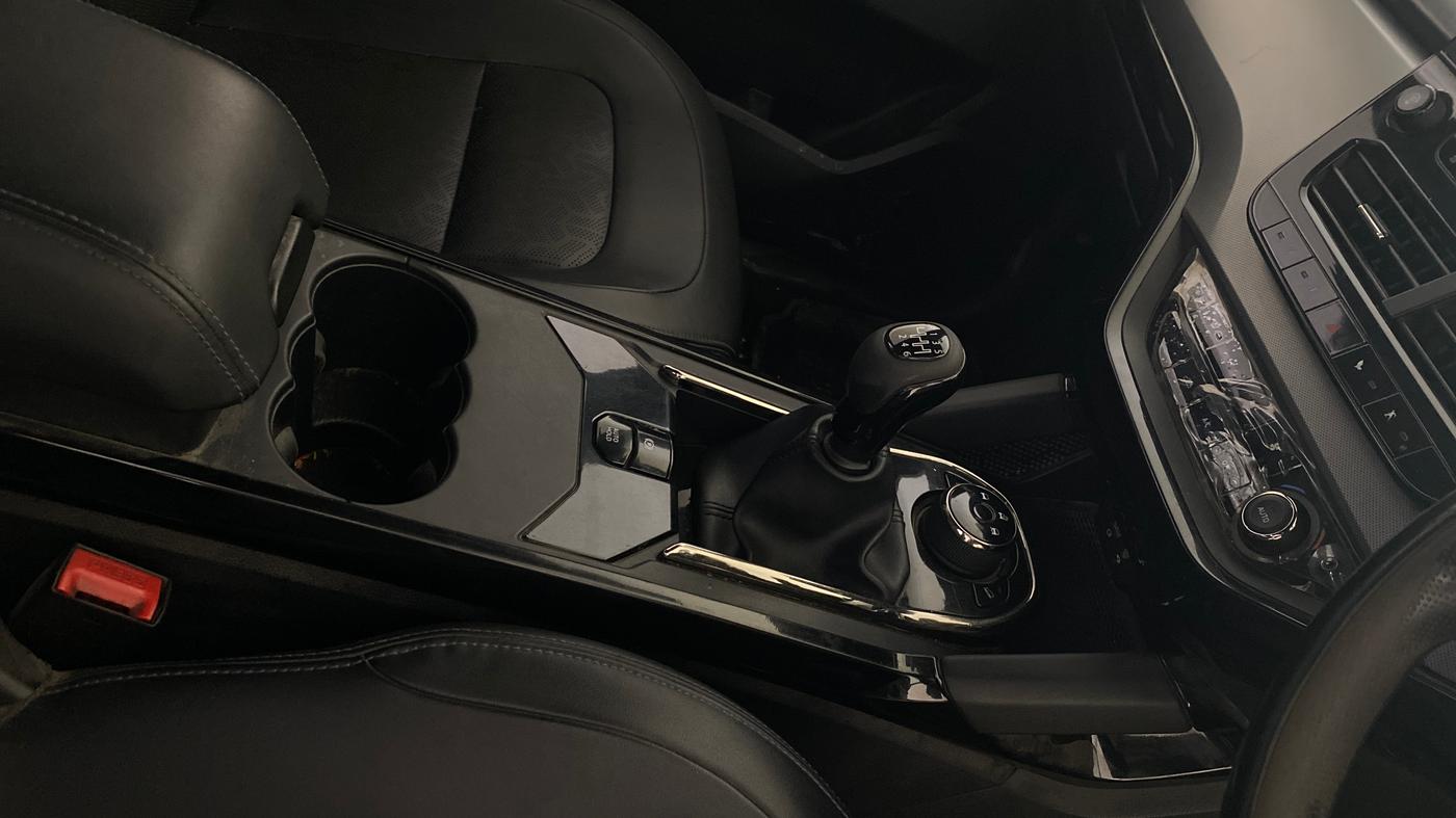 2022 Tata Safari XZ PLUS, Diesel, Manual, 92,472 km, Gear Lever