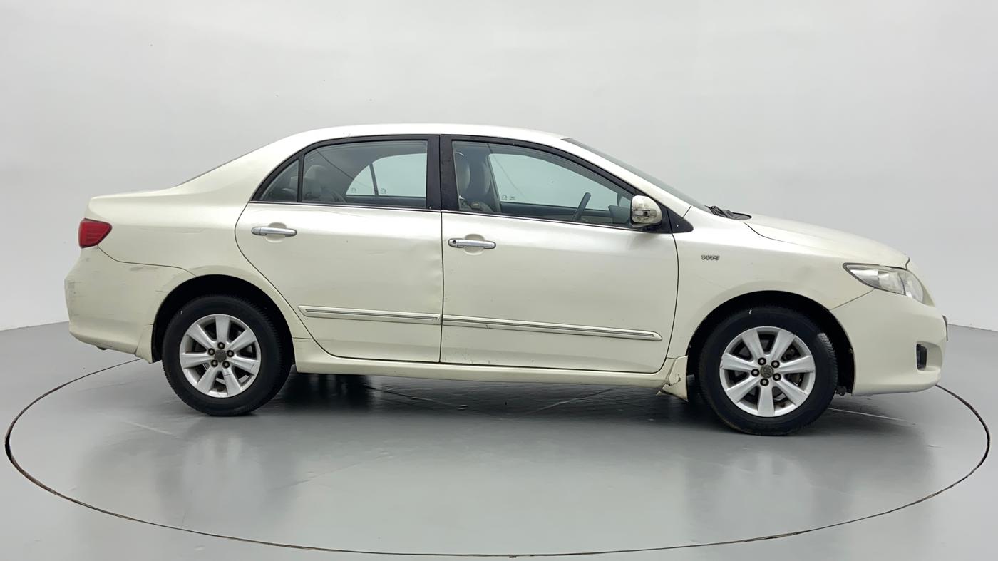 2010 Toyota Corolla Altis G PETROL, Petrol, Manual, 83,706 km, Right Side View