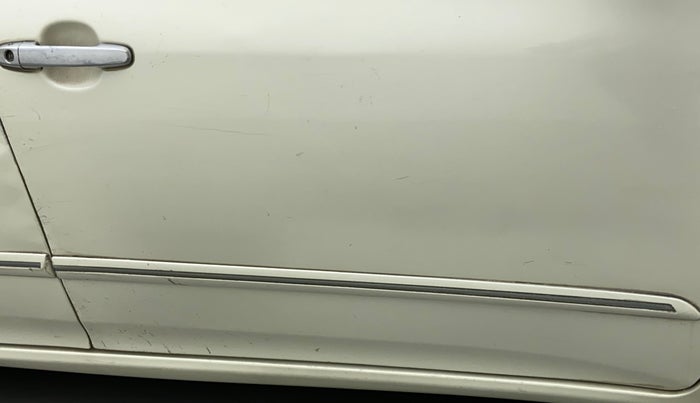 2010 Toyota Corolla Altis G PETROL, Petrol, Manual, 83,706 km, Driver-side door - Slightly dented