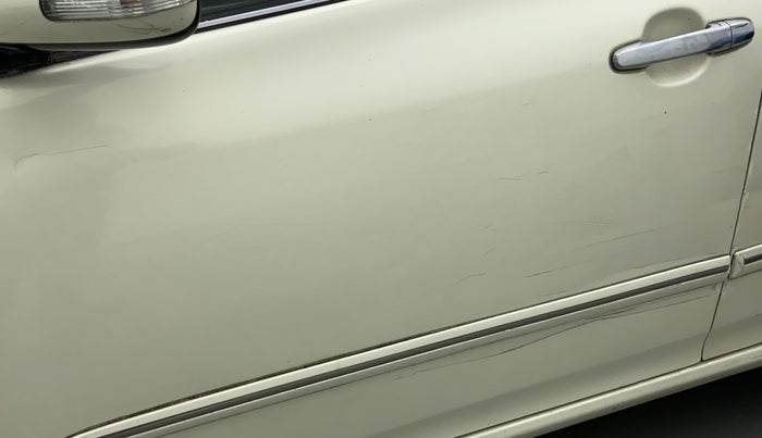 2010 Toyota Corolla Altis G PETROL, Petrol, Manual, 83,706 km, Front passenger door - Minor scratches