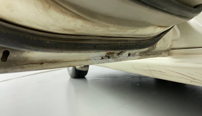2010 Toyota Corolla Altis G PETROL, Petrol, Manual, 83,706 km, Rear left door - Slight discoloration