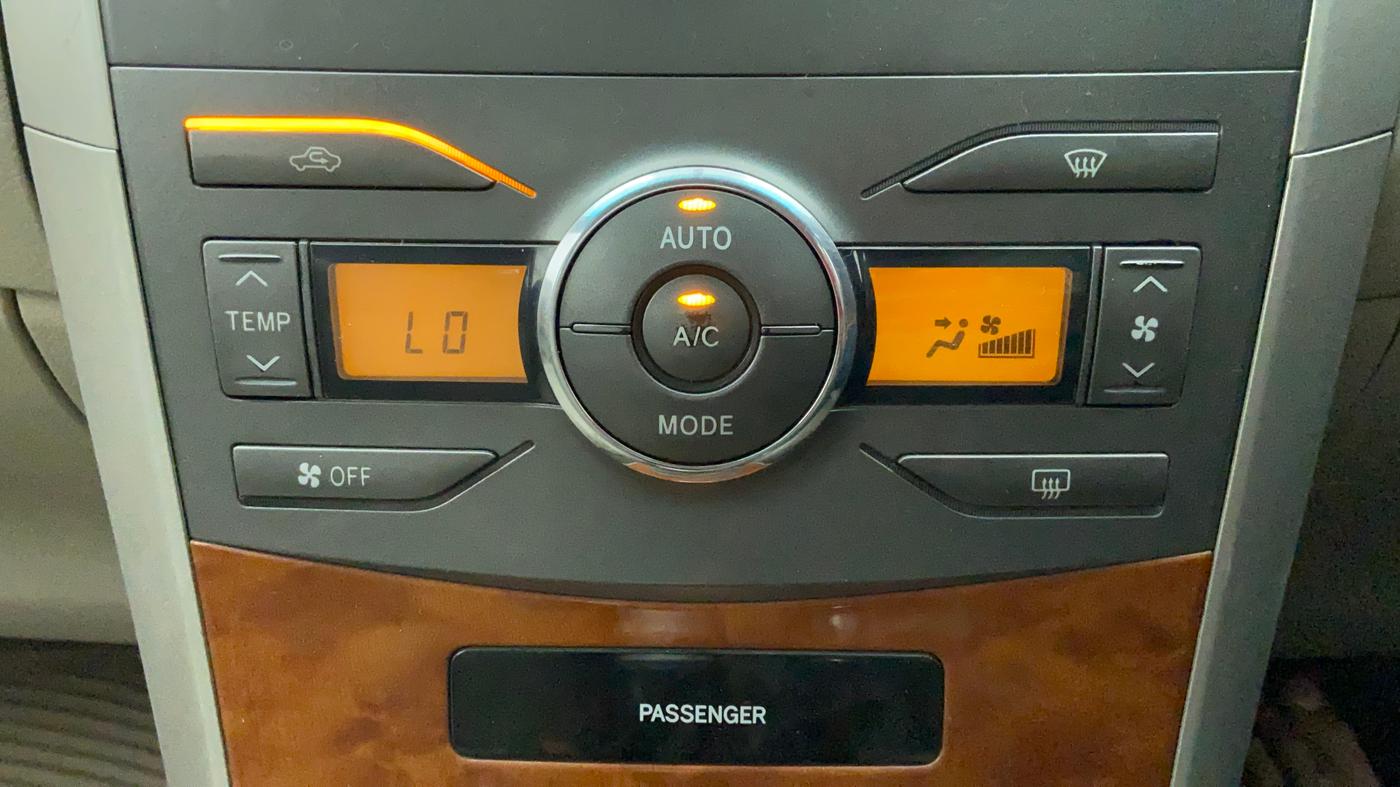 2010 Toyota Corolla Altis G PETROL, Petrol, Manual, 83,706 km, Automatic Climate Control