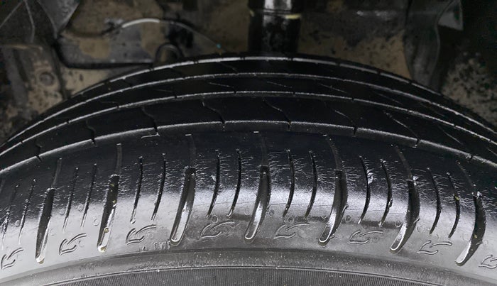 2020 Maruti Vitara Brezza LXI, Petrol, Manual, 30,953 km, Left Front Tyre Tread