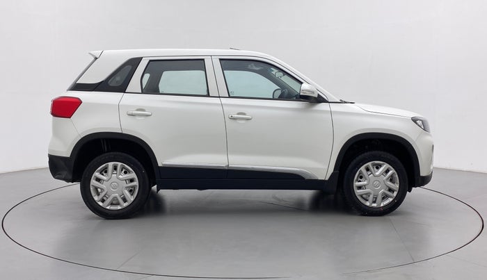 2020 Maruti Vitara Brezza LXI, Petrol, Manual, 30,953 km, Right Side View